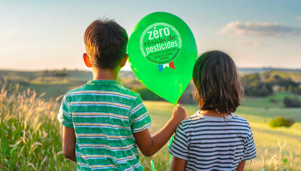 enfants_dos_ballon_campagne_zrp_clair.jpg